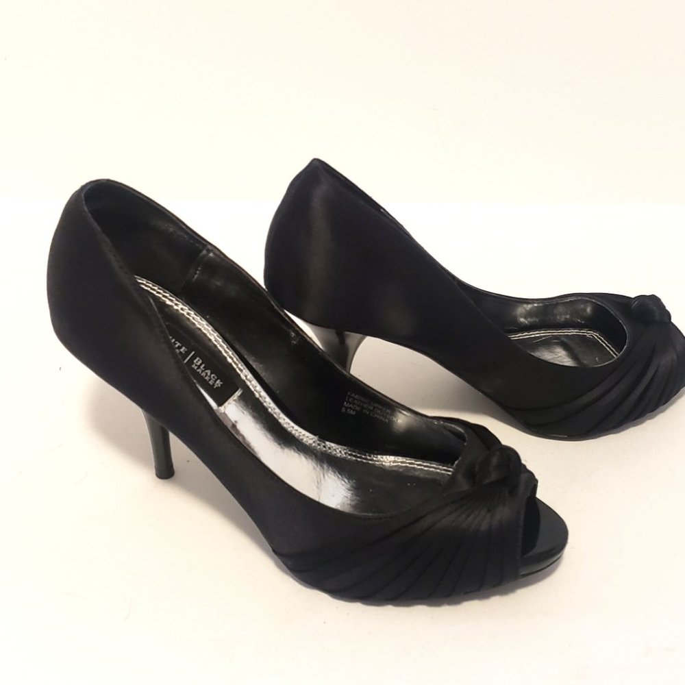 WHBM Teddie Black Satin Bow Peep Toe Heel Shoe Pump Womens 5.5M NEW - Picture 5 of 7